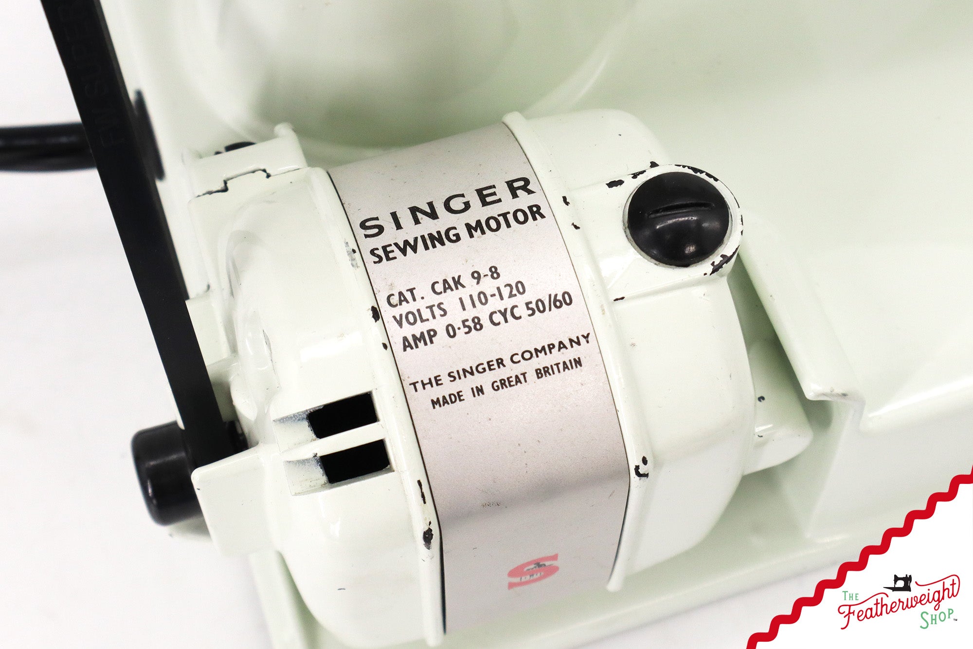 Singer Featherweight 221K Sewing Machine, WHITE - EV995***