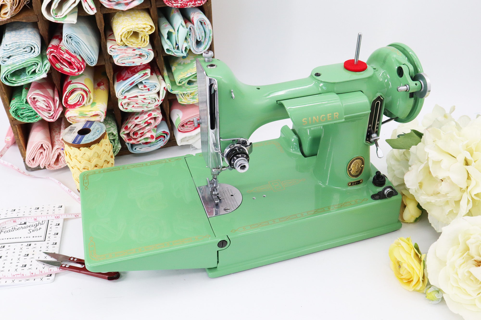 Singer Featherweight 221, AL934*** - Fully Restored in Jadeite Milky Green