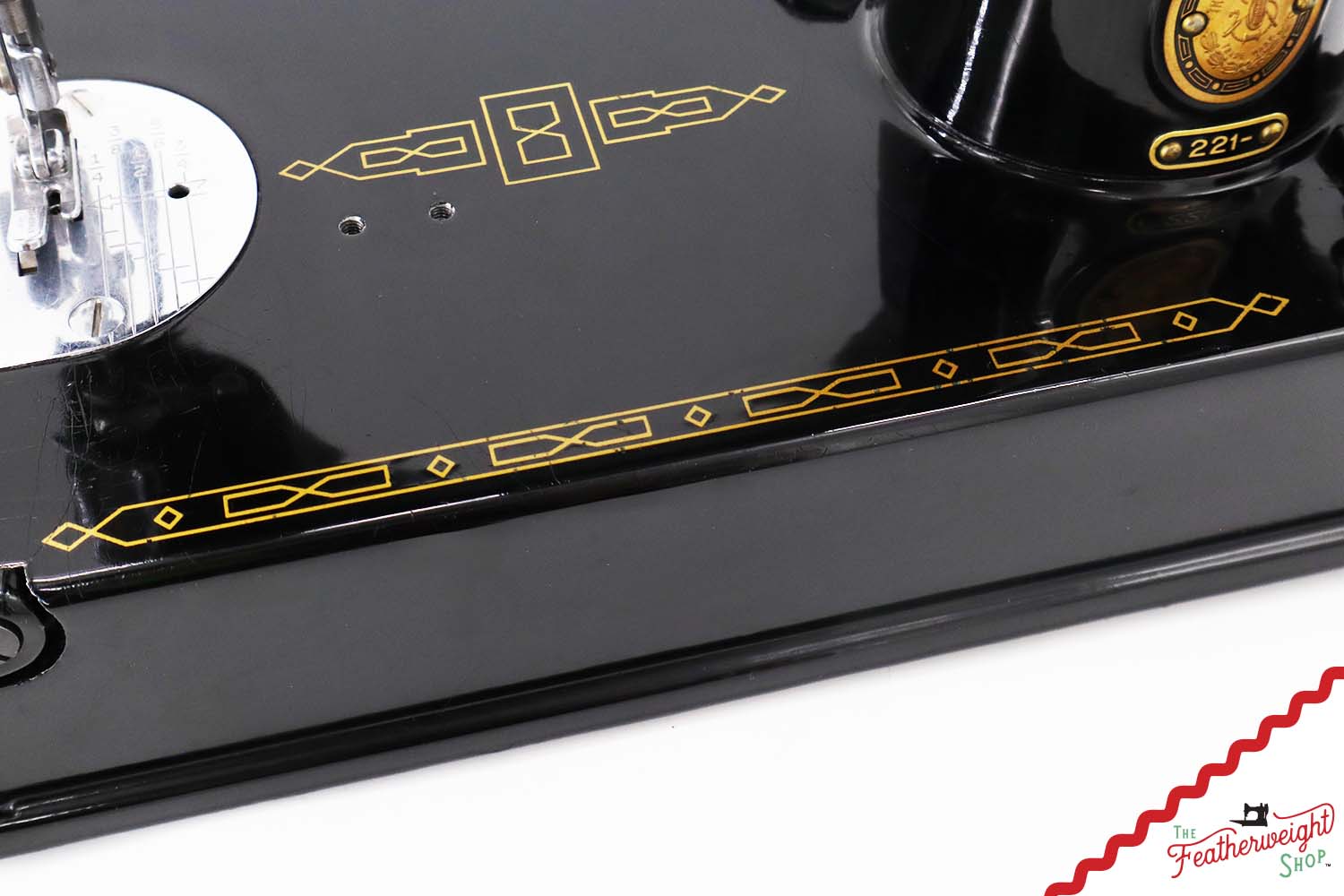 Singer Featherweight 221 Sewing Machine, AL9121** - Quilter's Special!