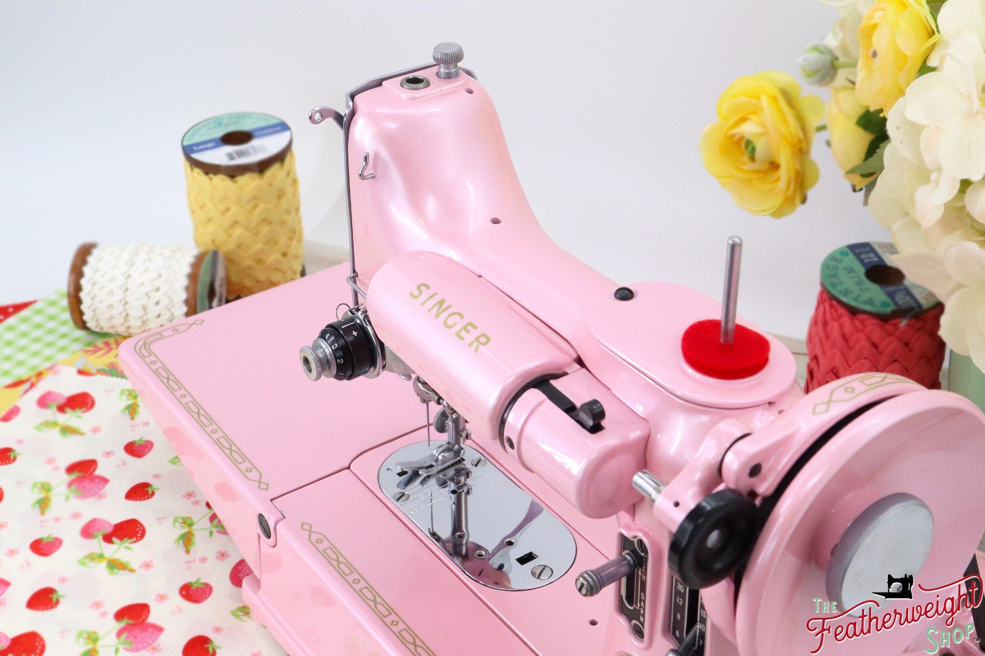 Singer Featherweight 222K - EM9594** - Fully Restored in Pink Frosting