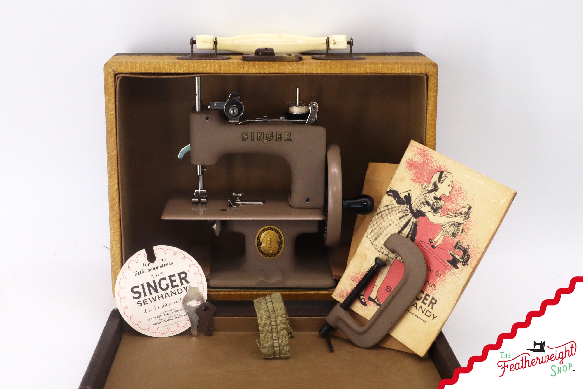 Singer Sewhandy Model 20 - Wrinkle / Warm Taupe, Complete Case Set