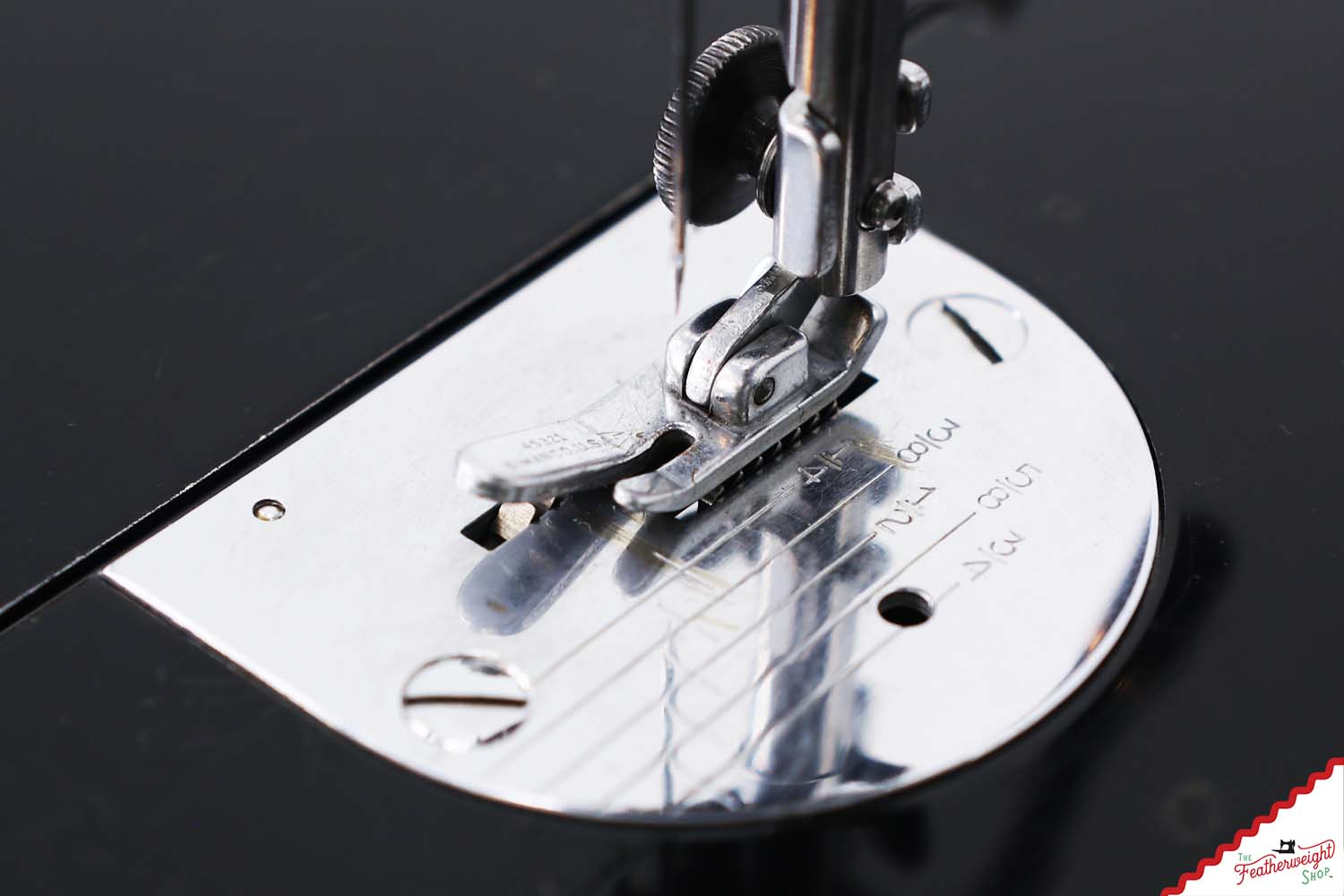 Singer Featherweight 221 Sewing Machine, AL421** - 1953