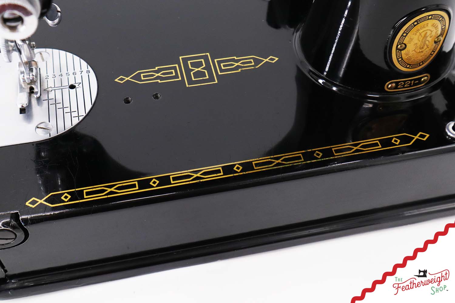 Singer Featherweight 221 Sewing Machine, AM659*** - 1957