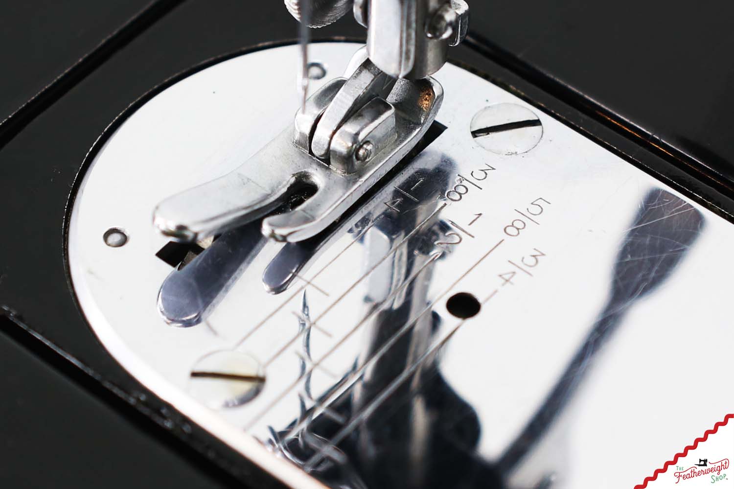 Singer Featherweight 222K Sewing Machine - EJ2697**, 1953