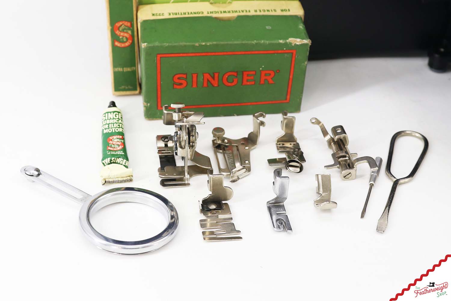 Singer Featherweight 222K Sewing Machine - EM9590**, 1957