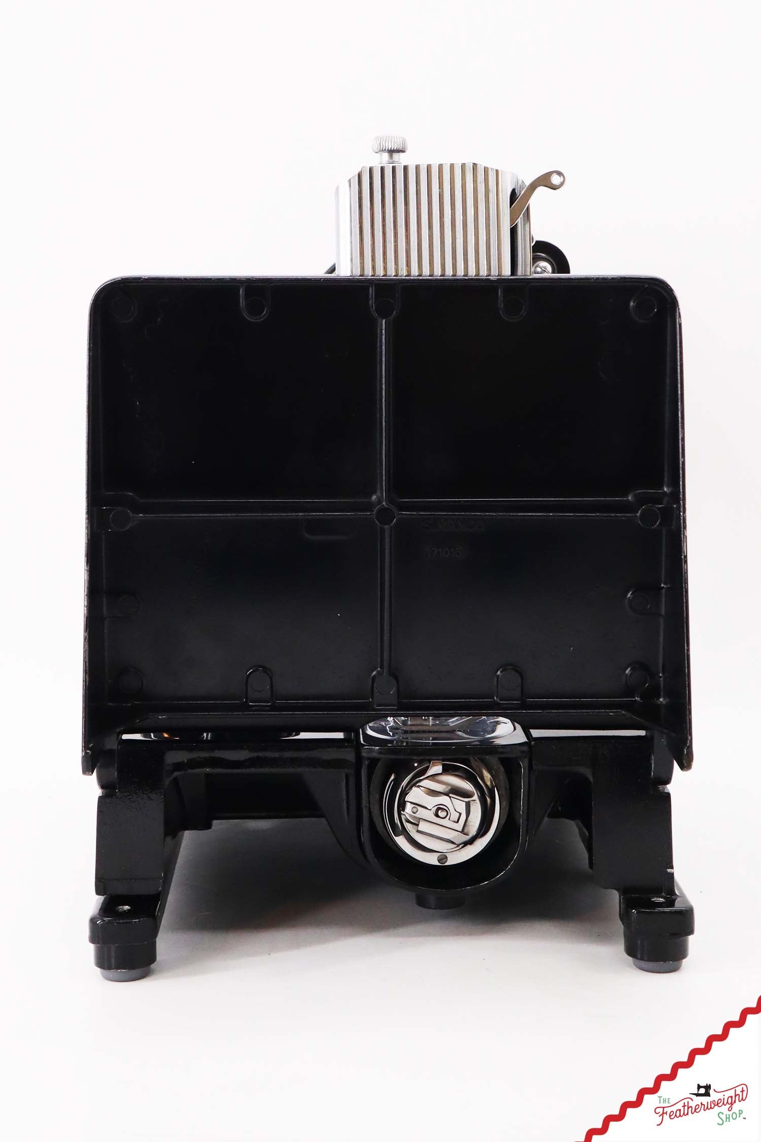 Singer Featherweight 222K Sewing Machine - EM9609**, 1957