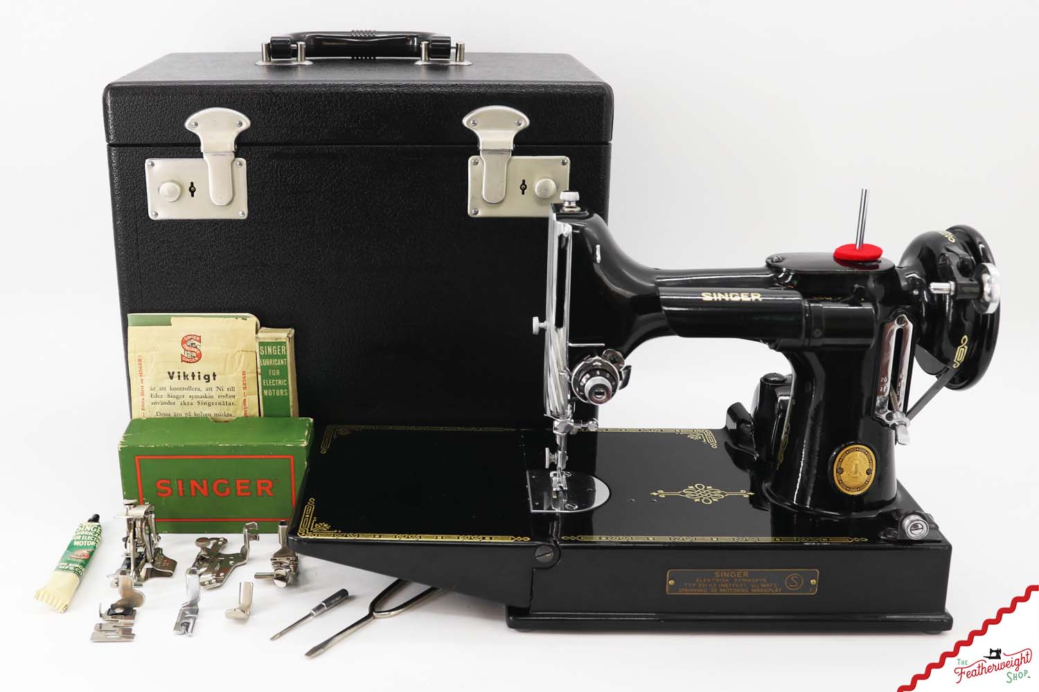 Singer Featherweight Swedish 221K Sewing Machine, EH2391**