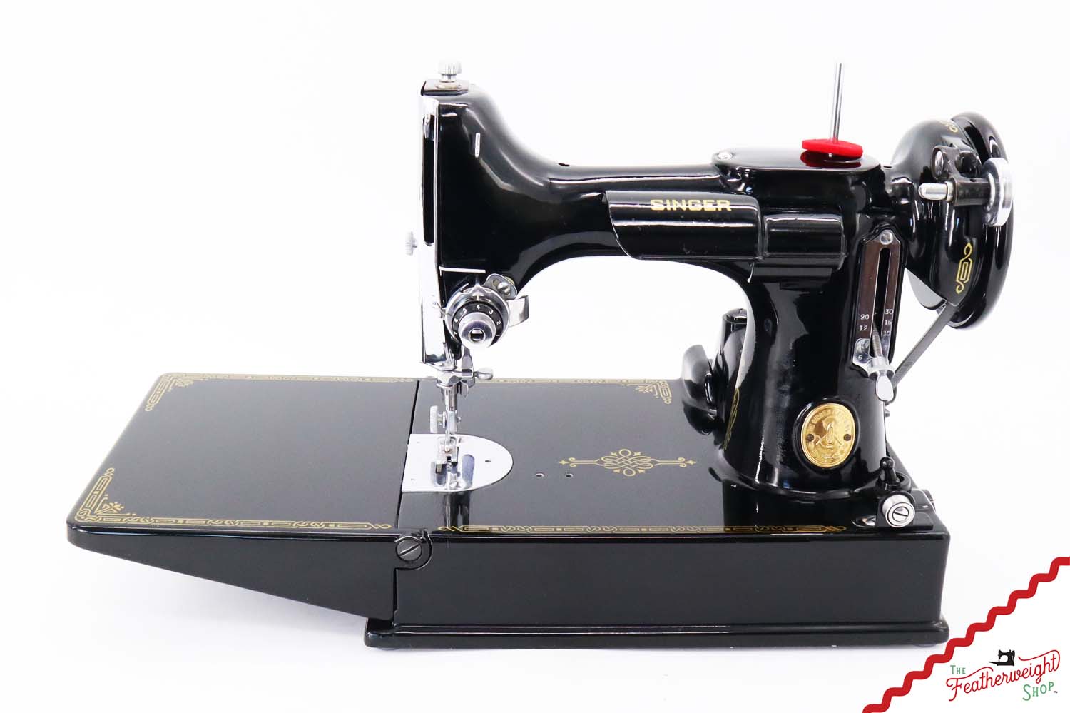 Featherweight 221K Sewing Machine, EE45885* - 1948