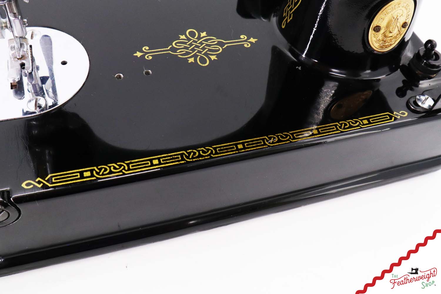 Featherweight 221K Sewing Machine, EE45885* - 1948