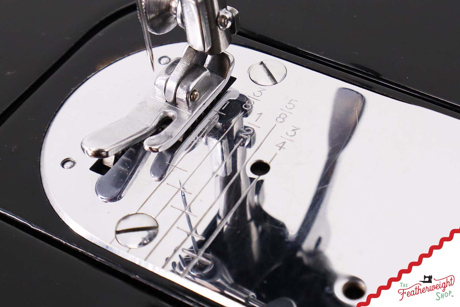 Singer Featherweight 222K Sewing Machine - EK3282**, 1955