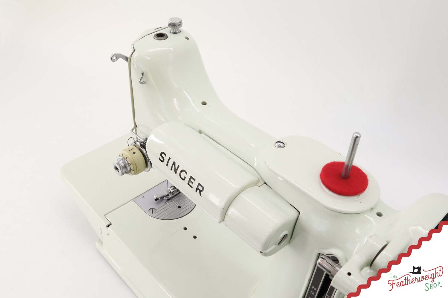 Singer Featherweight 221K Sewing Machine, WHITE - EV9036**