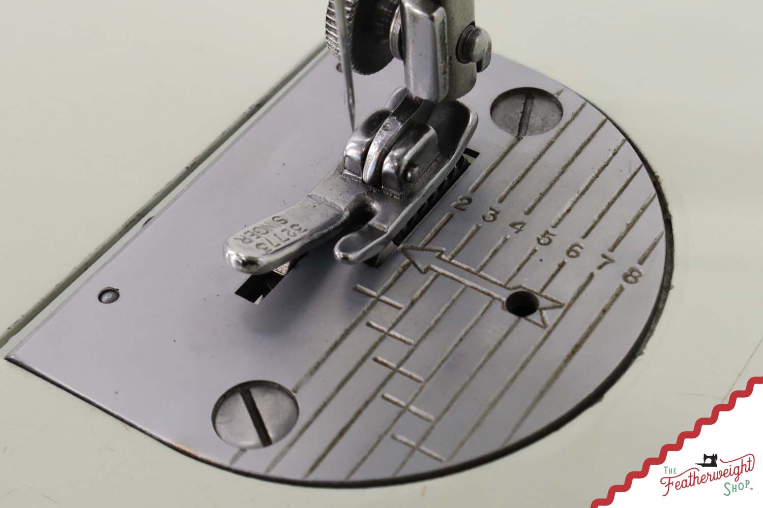 Singer Featherweight 221K Sewing Machine, WHITE - EV9036**