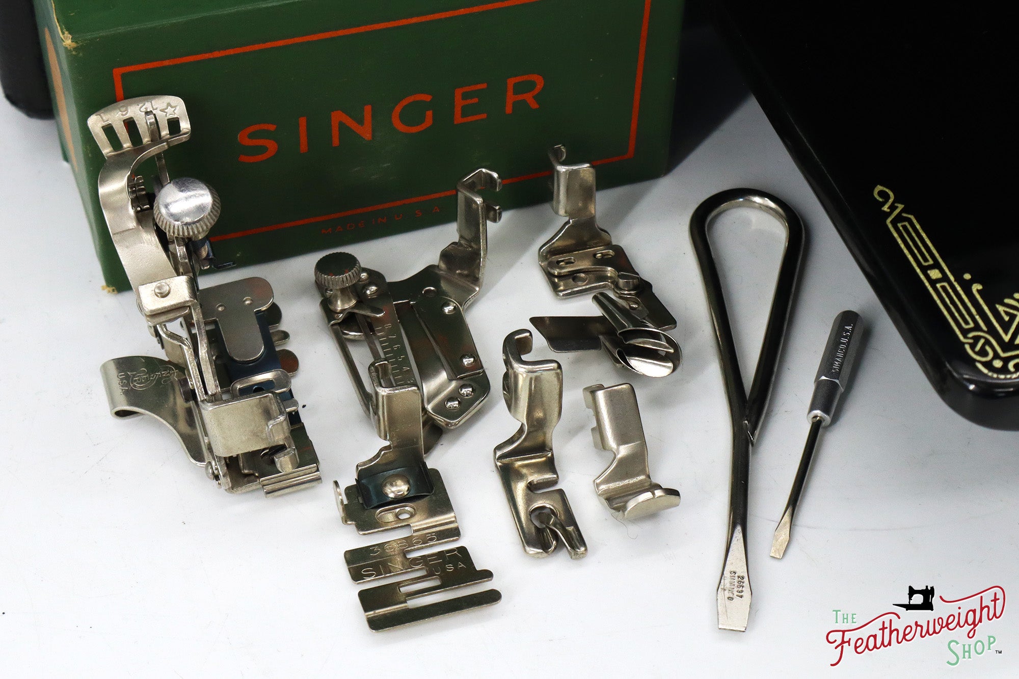 Singer Featherweight 221 Sewing Machine, AE538*** - 1937