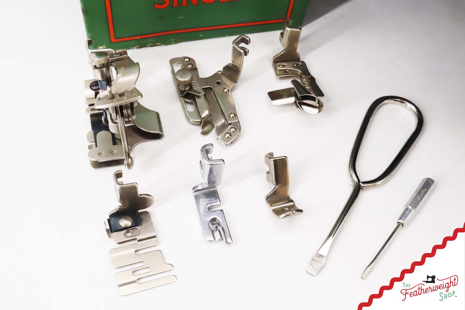 Singer Featherweight Swedish 221K Sewing Machine, EH0011**