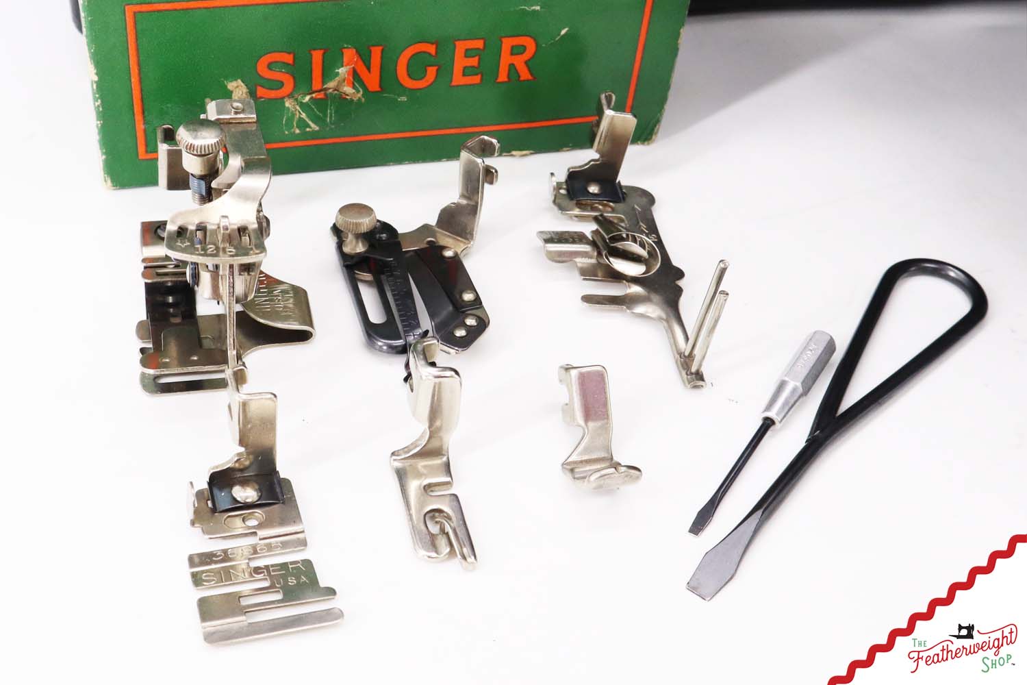 Singer Featherweight 221 Sewing Machine, AK624*** - 1951