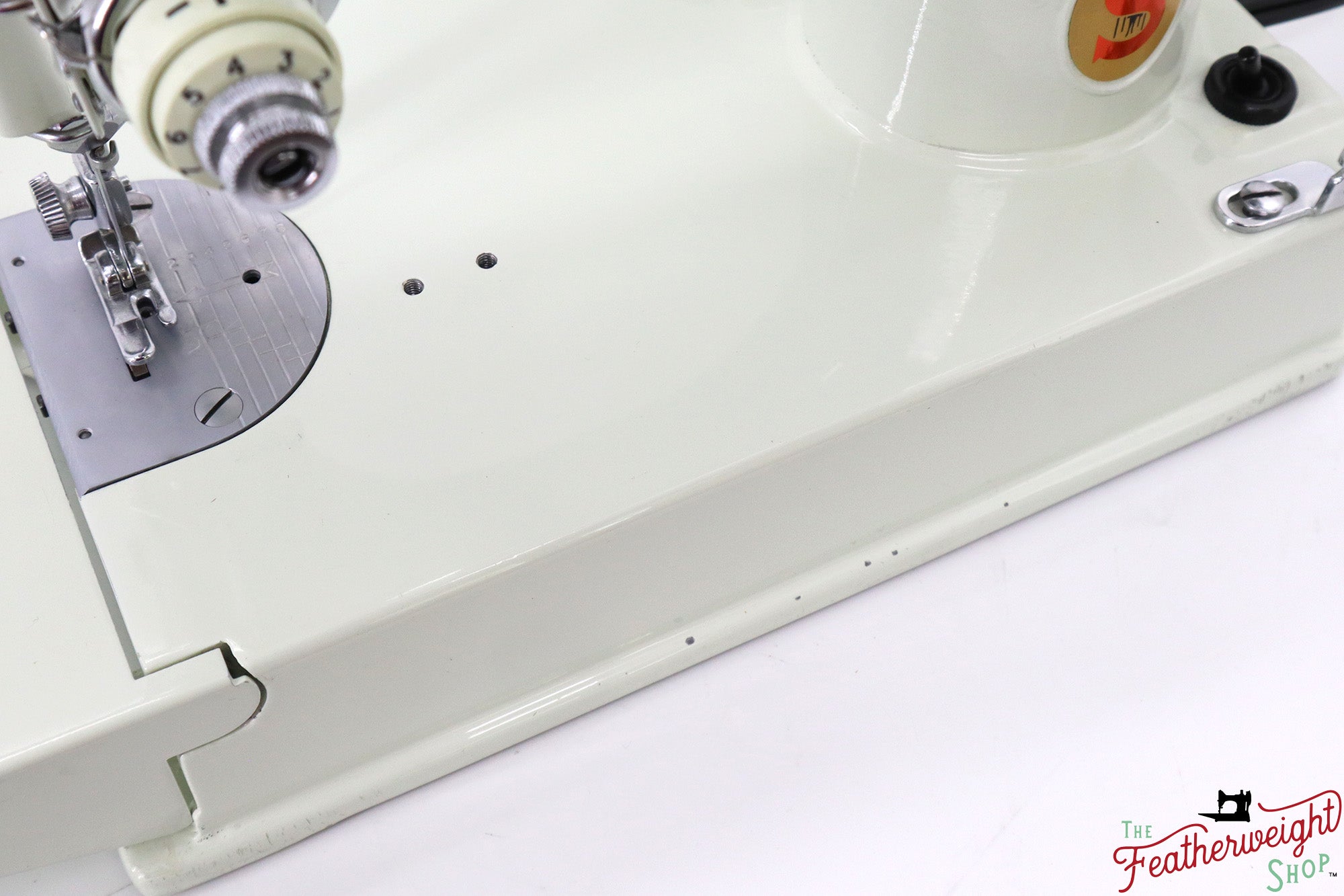 Singer Featherweight 221K Sewing Machine, British WHITE EV988***