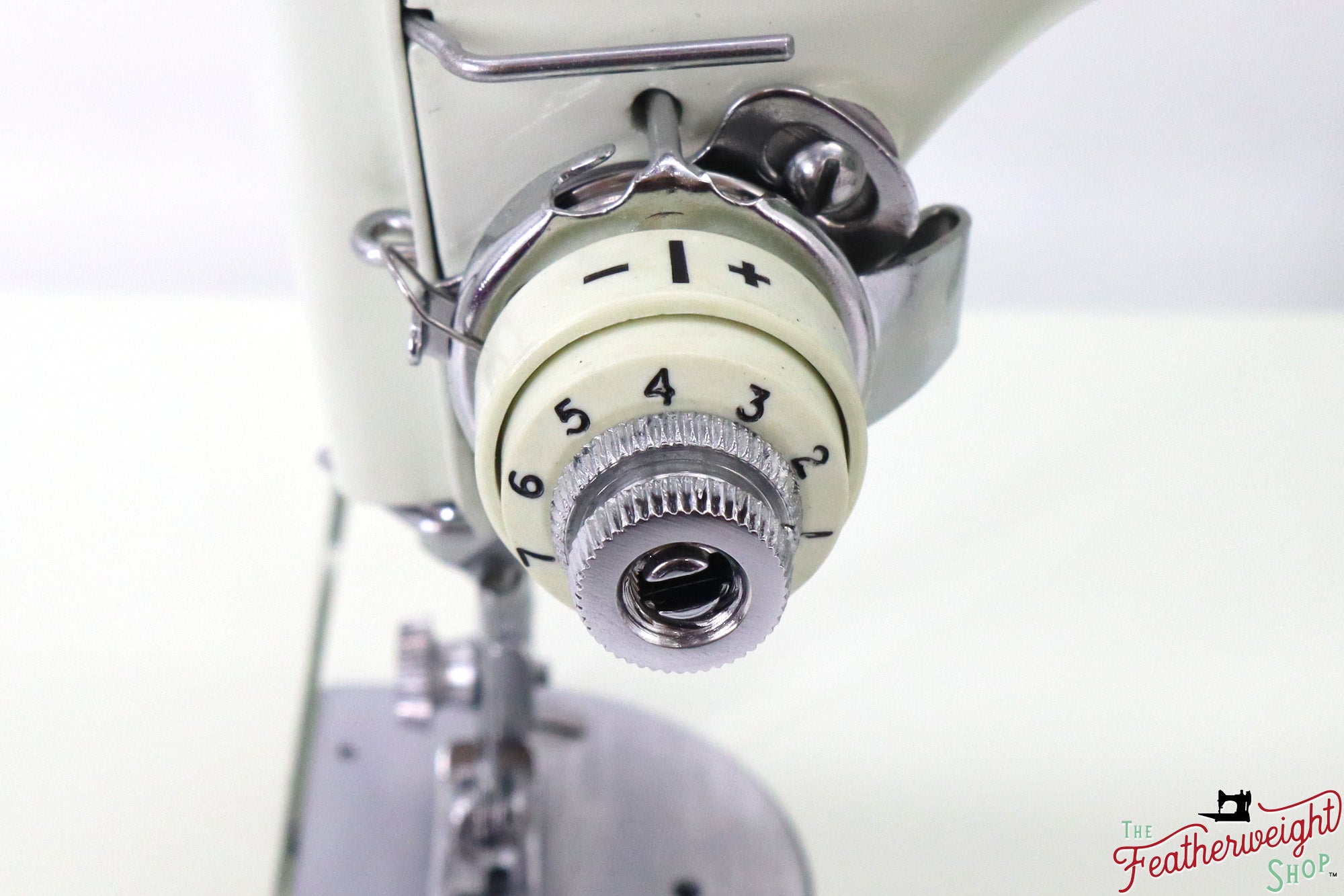 Singer Featherweight 221K Sewing Machine, British WHITE EV988***