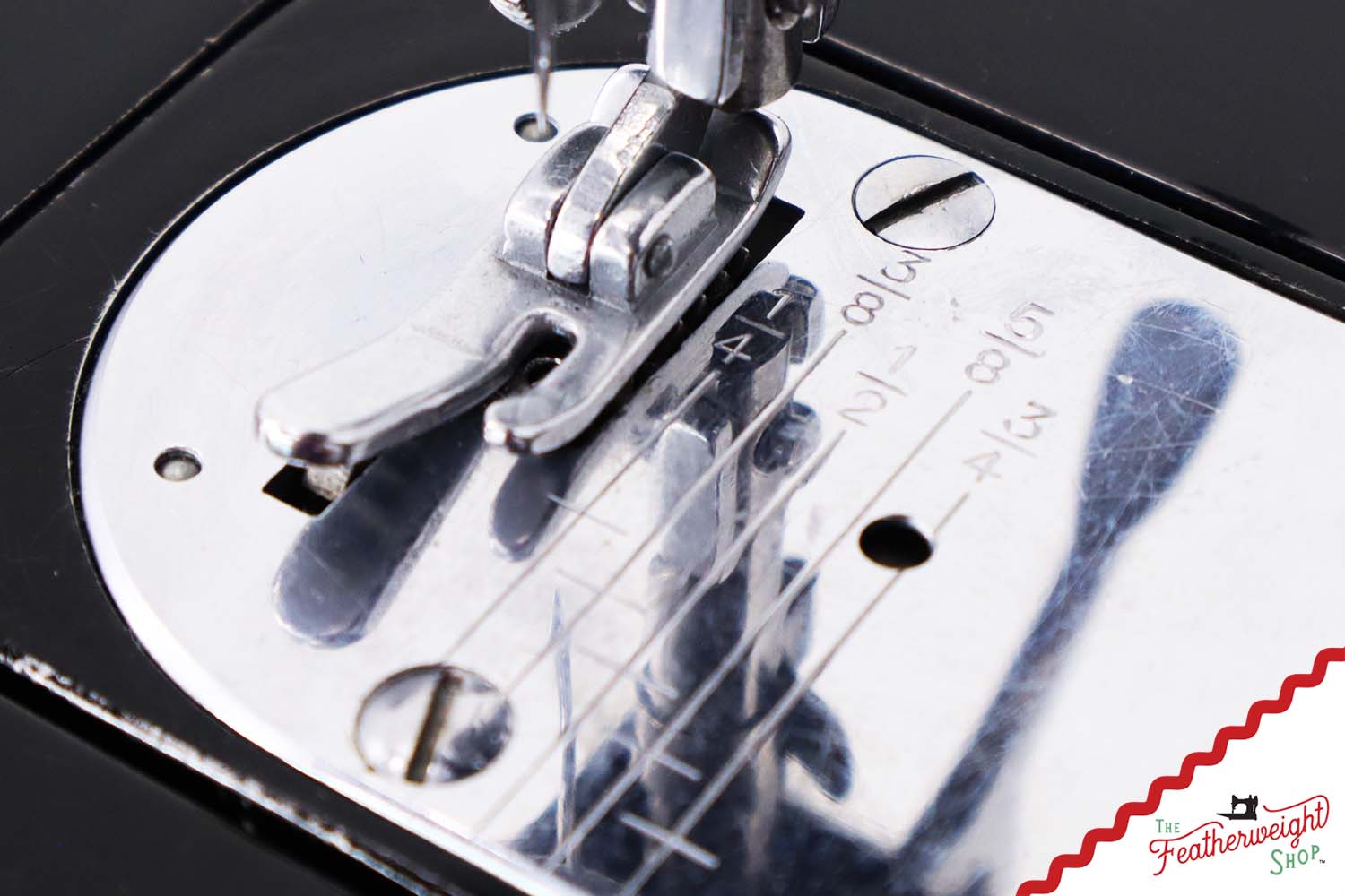 Singer Featherweight 222K Sewing Machine - EL68625*, 1956