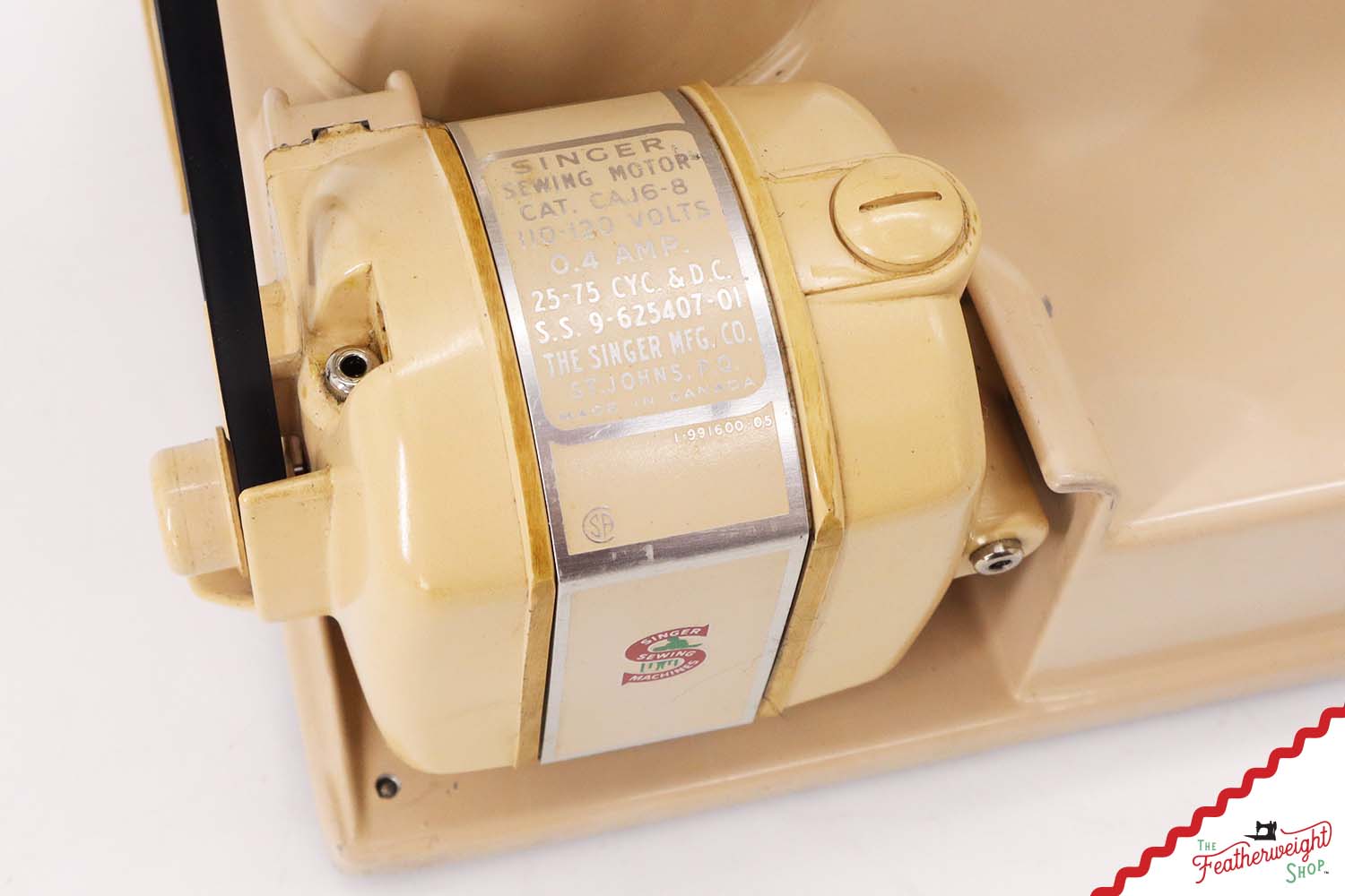 Singer Featherweight 221J Sewing Machine, Tan - JE161***