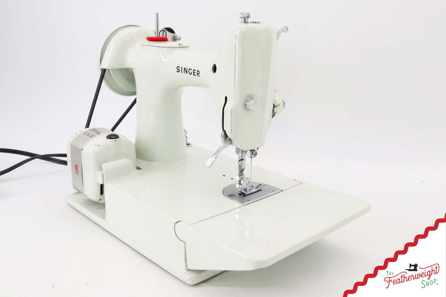 Singer Featherweight 221K Sewing Machine, British WHITE EW065***