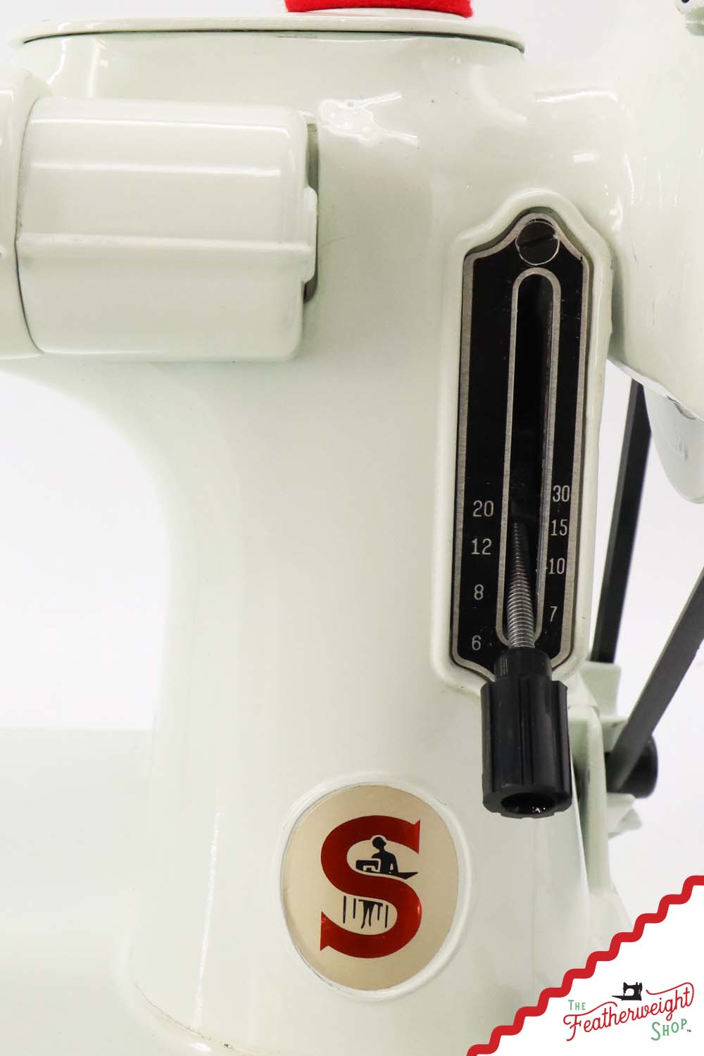 Singer Featherweight 221K Sewing Machine, British WHITE EW065***