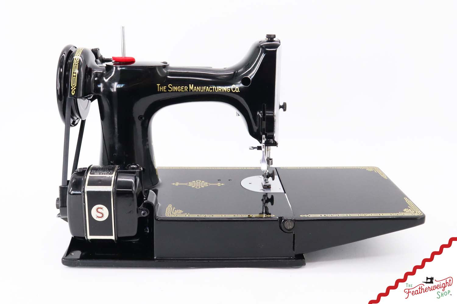 Singer Featherweight 221 Sewing Machine, AK768*** - Quilter's Special!