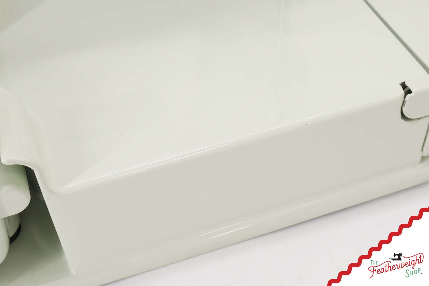 Singer Featherweight 221K Sewing Machine, British WHITE FA229***