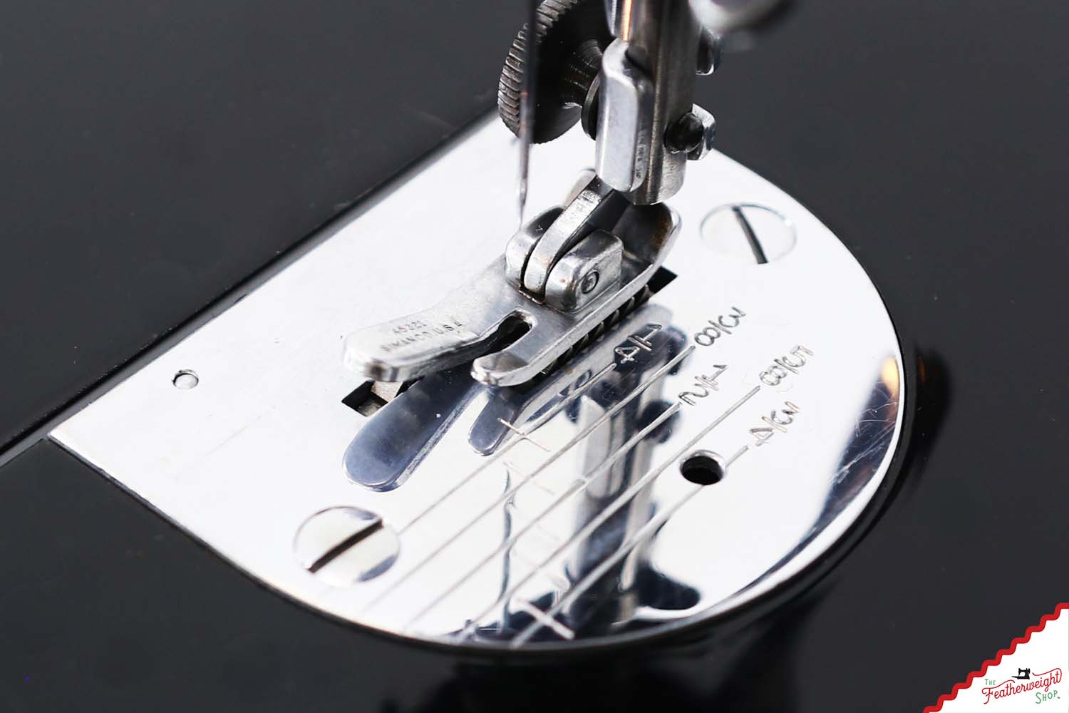 Singer Featherweight 221 Sewing Machine, AL201** - 1952