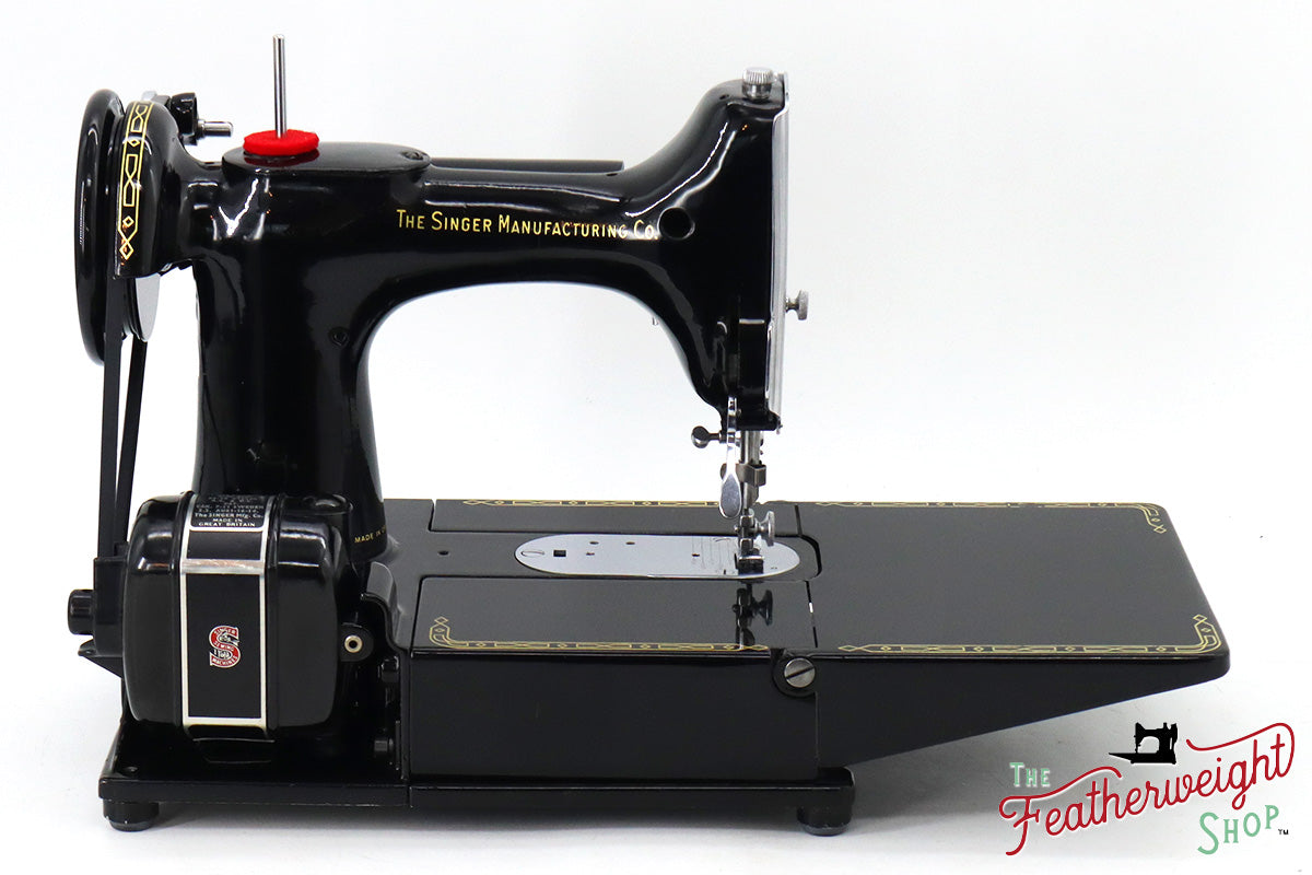 Singer Featherweight 222K Sewing Machine - EK3262**, 1955