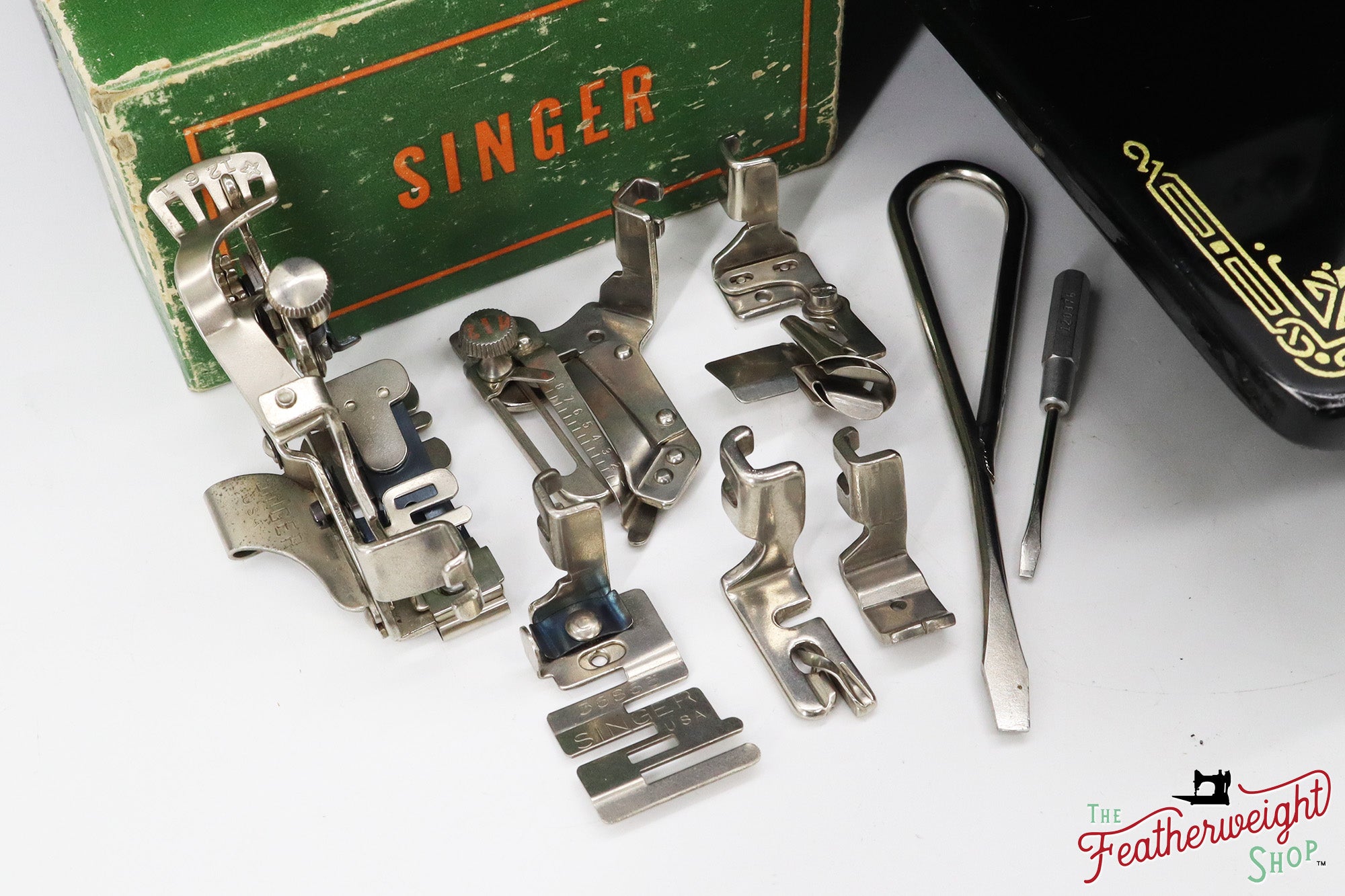 Singer Featherweight 221 Sewing Machine, AF39038* - 1939