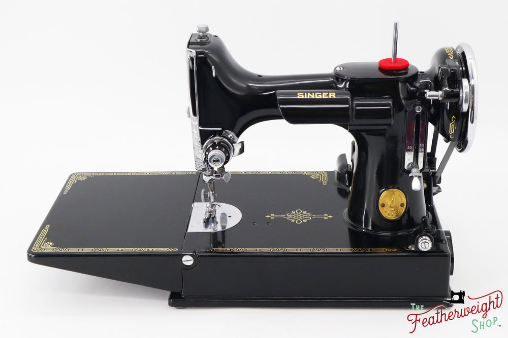 Singer Featherweight 221 Sewing Machine, AF39038* - 1939 – The Singer ...