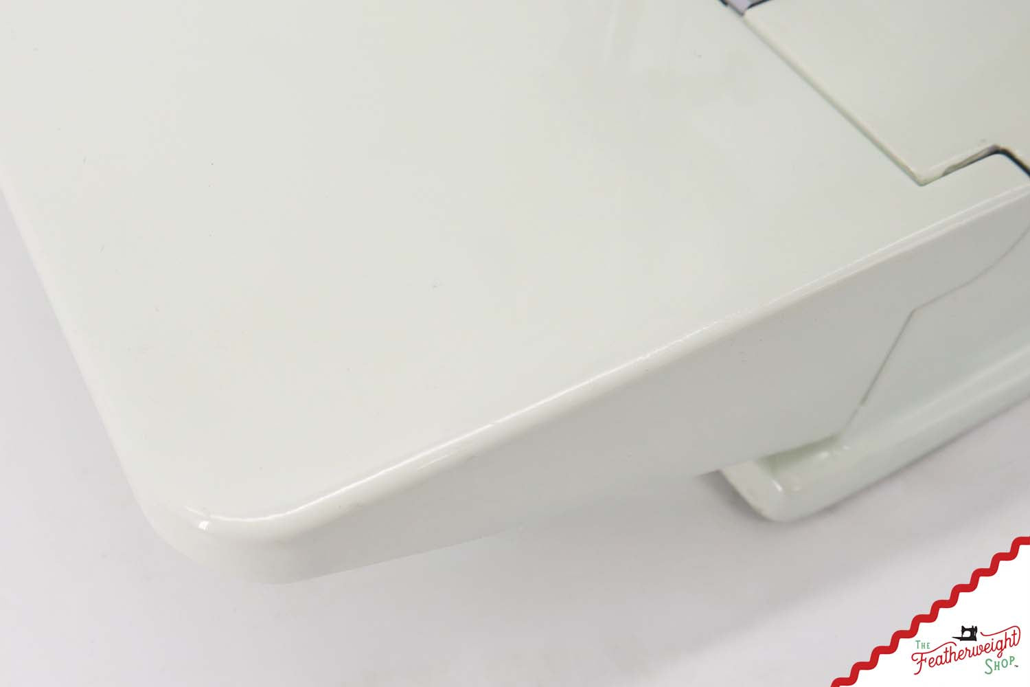 Singer Featherweight 221K Sewing Machine, British WHITE EV98612*