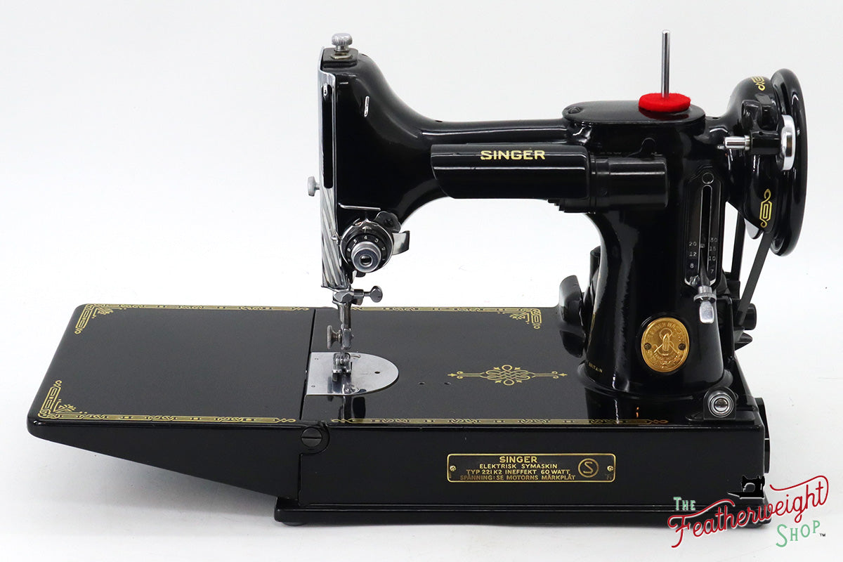 Singer Featherweight Swedish 221K Sewing Machine, EH244***