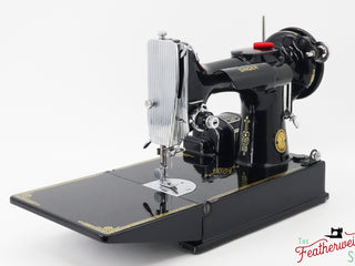 Load image into Gallery viewer, Singer Featherweight 221K Sewing Machine, 1951 - EG442***