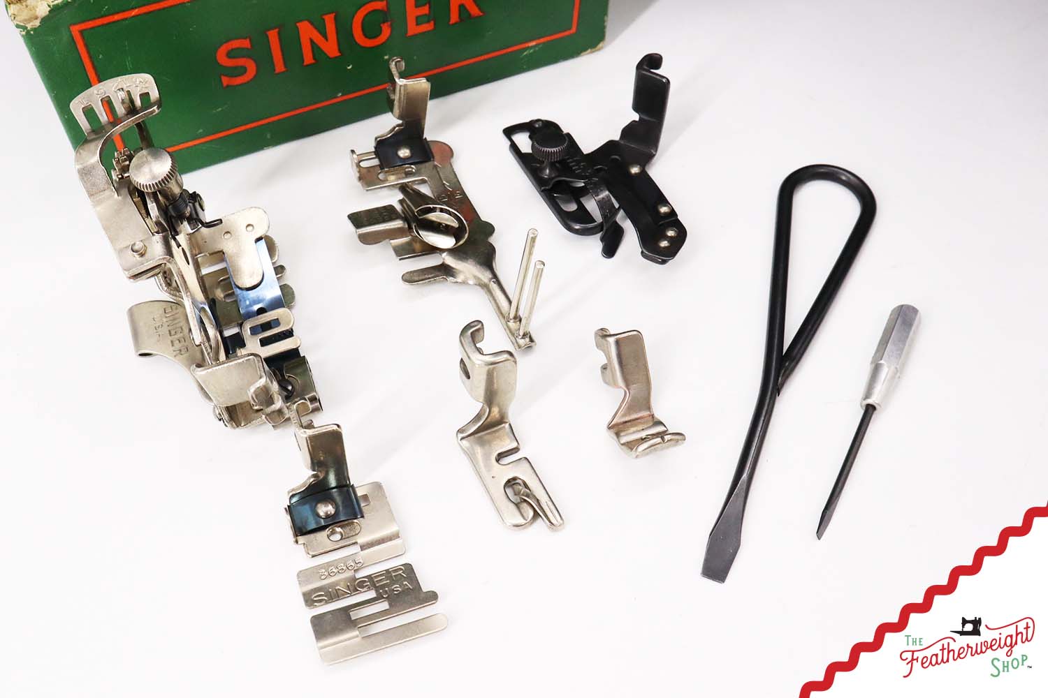 Singer Featherweight 221 Sewing Machine, AL549*** - 1953