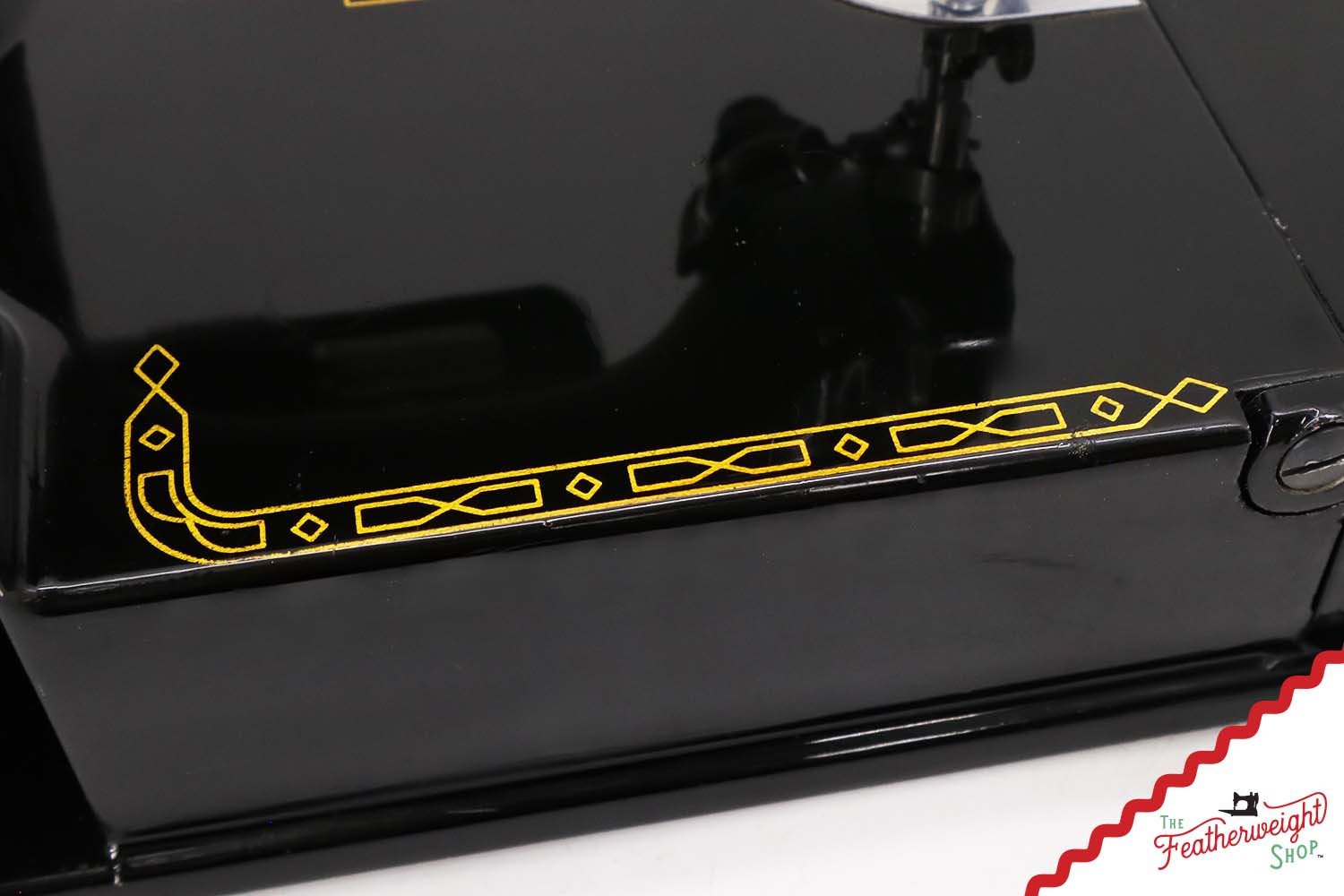 Singer Featherweight 221K Sewing Machine, RED "S" - ES1731**