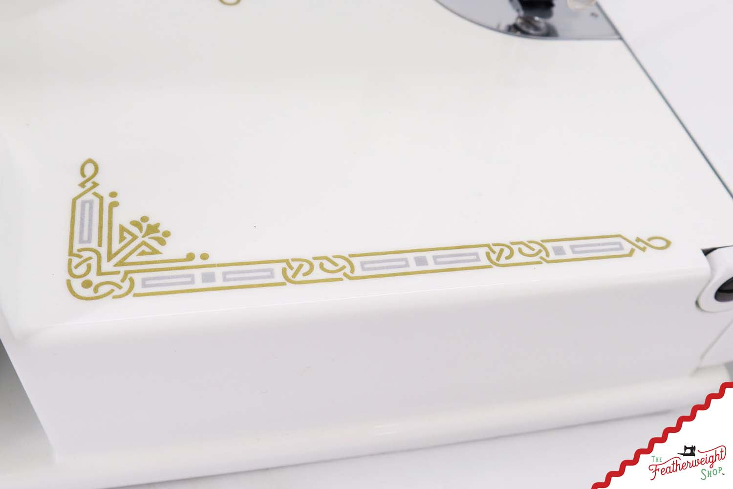 Singer Featherweight 221K - EE45284* - Fully Restored in White