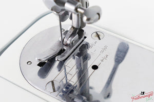 Singer Featherweight 222K - EJ6207** - Fully Restored in White