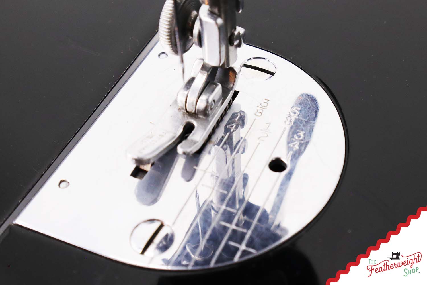 Singer Featherweight 221 Sewing Machine, AL182*** - 1952