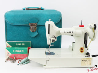 Load image into Gallery viewer, Singer Featherweight 221K Sewing Machine, WHITE FA2261** - RARE Case!