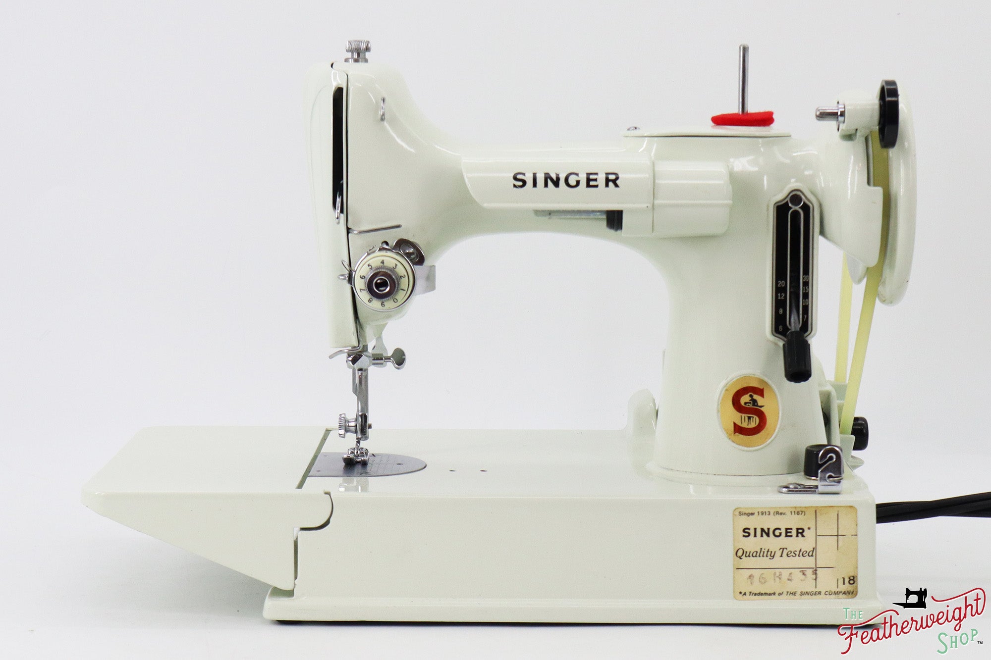 Singer Featherweight 221K Sewing Machine, WHITE FA2261** - RARE Case!