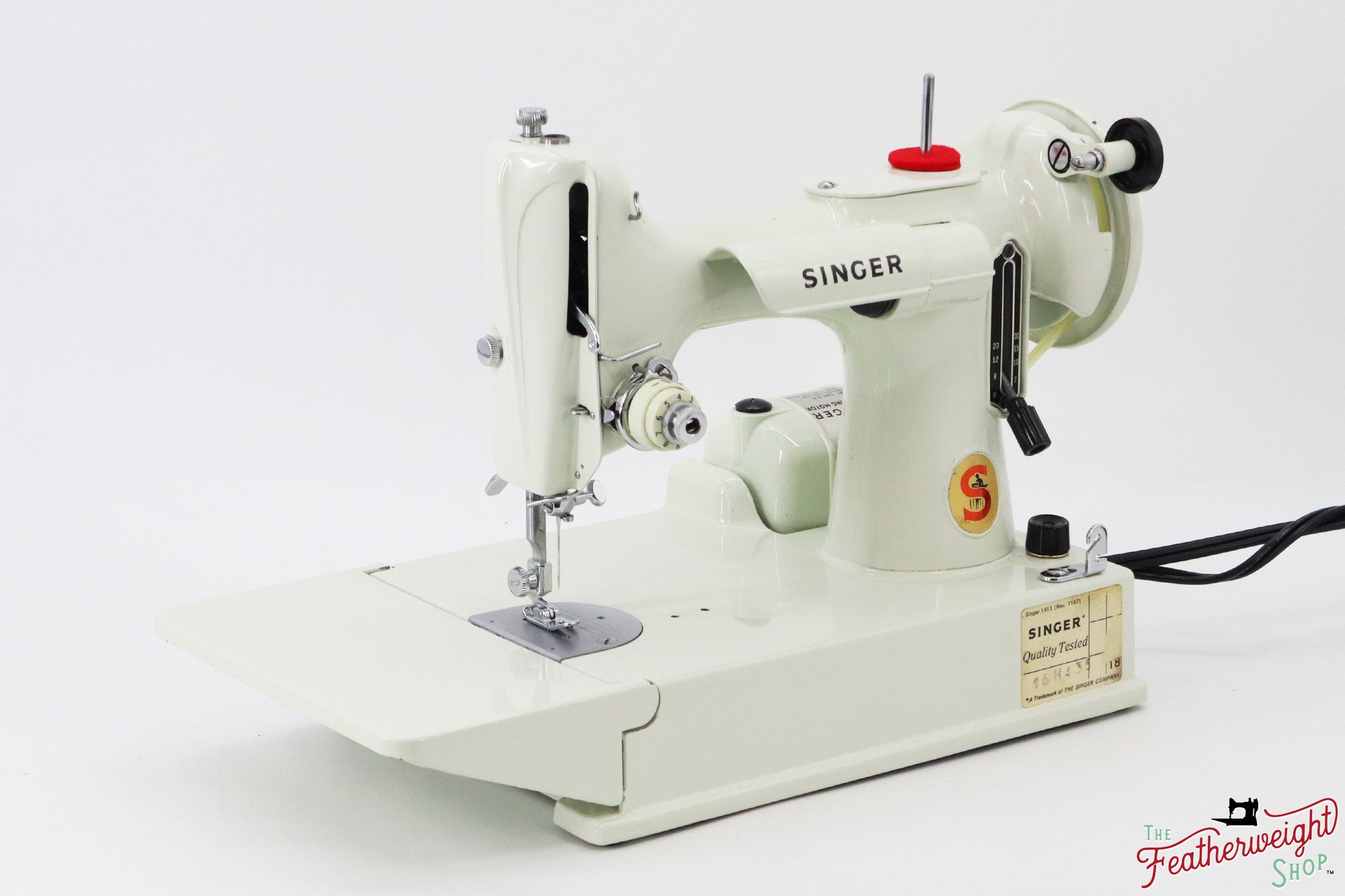 Singer Featherweight 221K Sewing Machine, WHITE FA2261** - RARE Case!