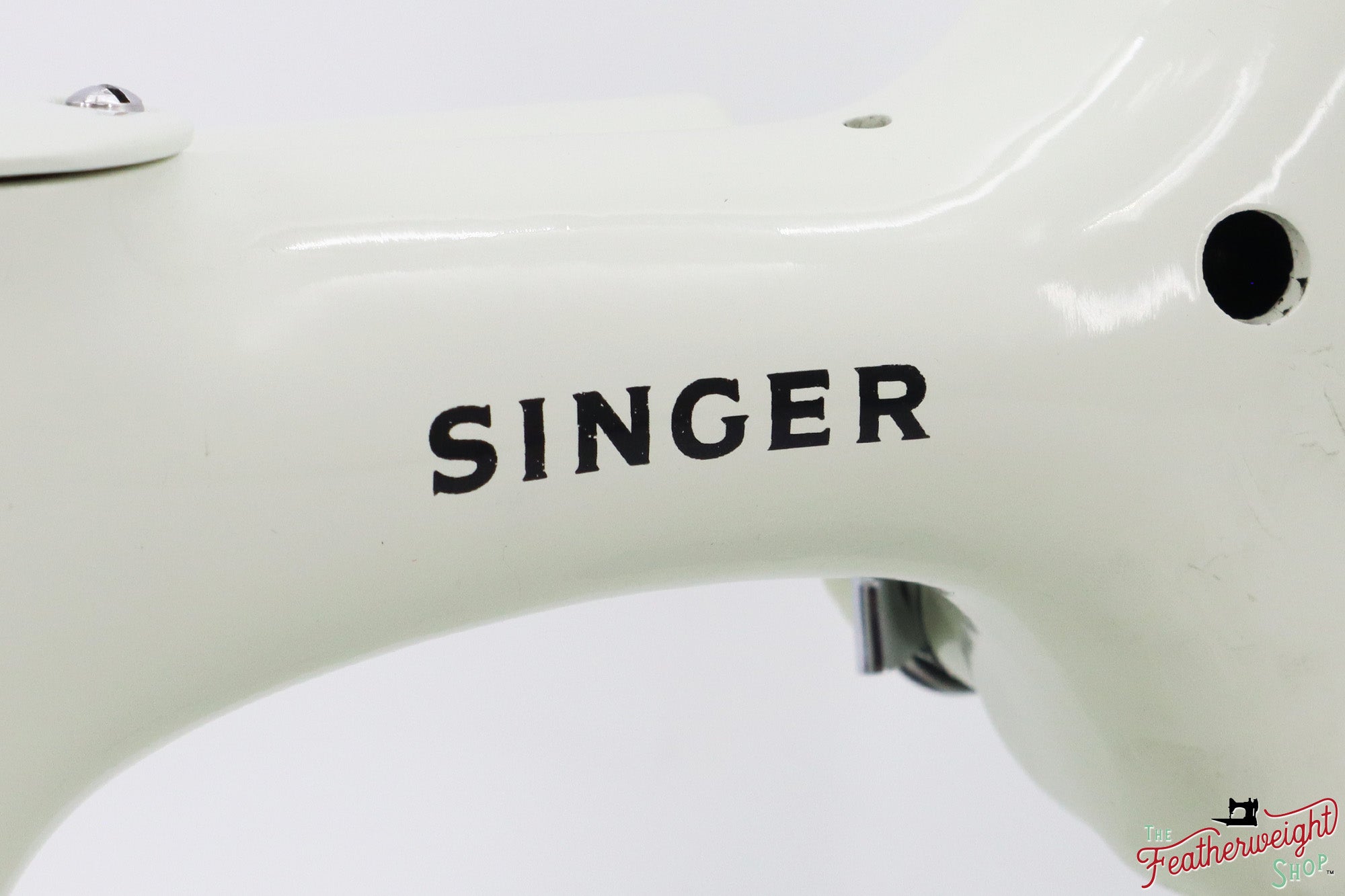 Singer Featherweight 221K Sewing Machine, WHITE FA2261