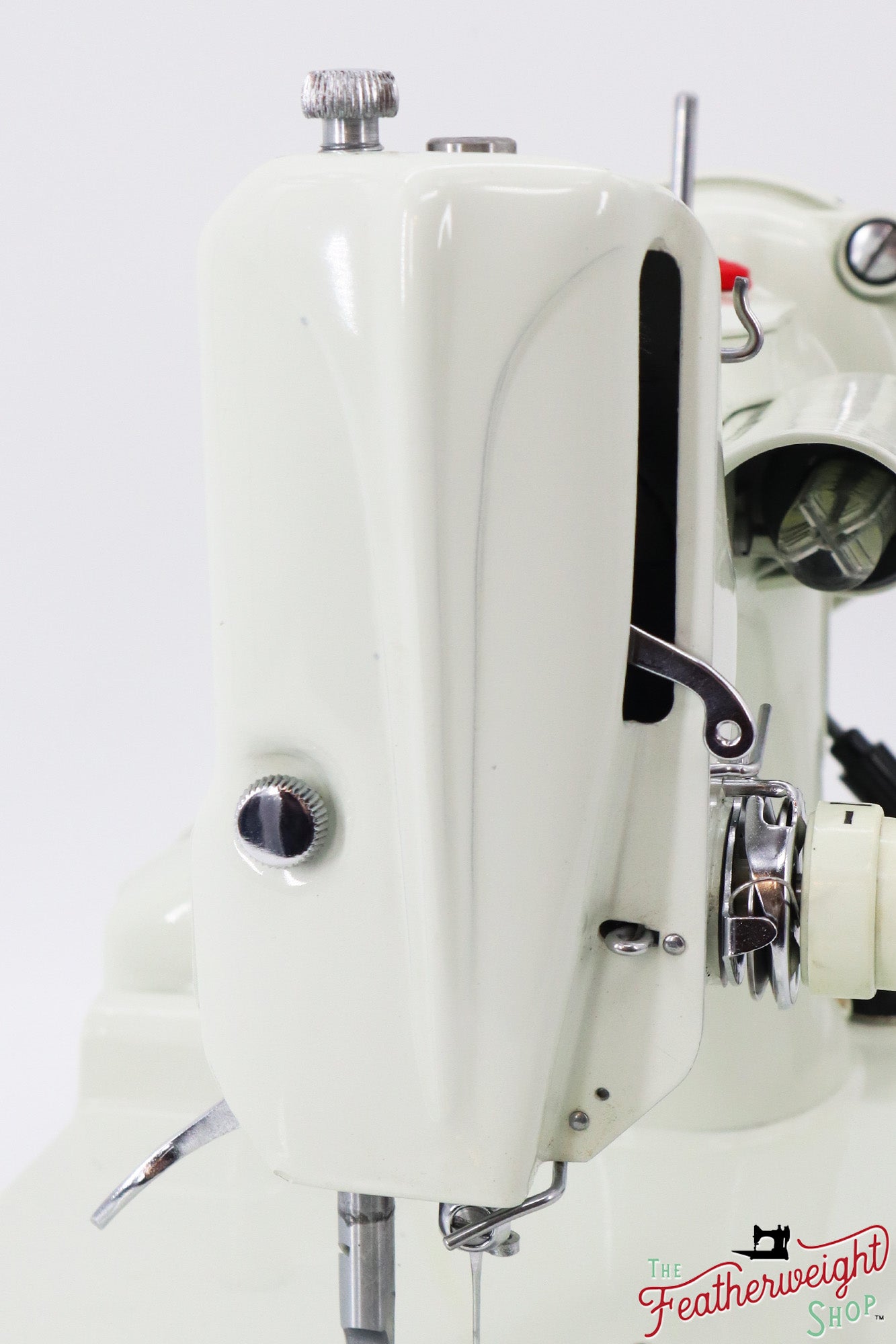 Singer Featherweight 221K Sewing Machine, WHITE FA2261** - RARE Case!