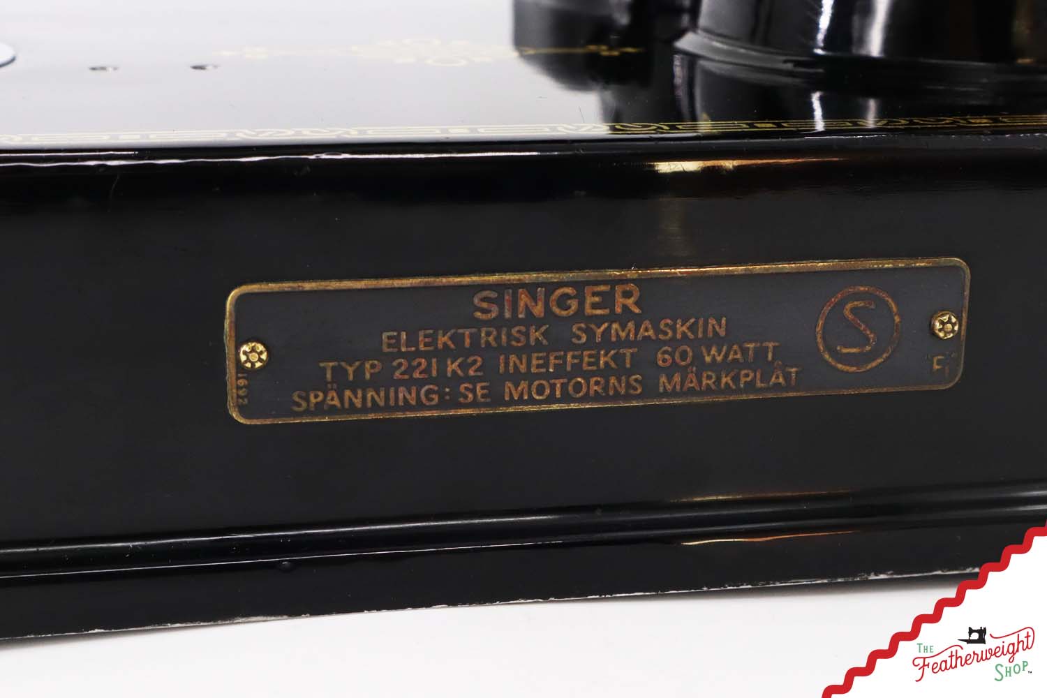 Singer Featherweight Swedish 221K Sewing Machine, EG70689*
