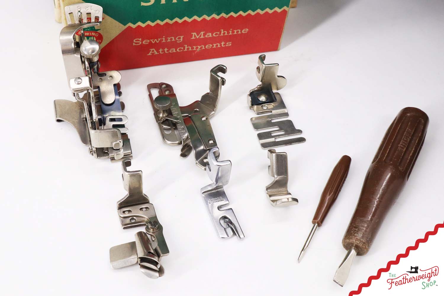 Singer Featherweight 221K Sewing Machine, RED "S" - ES6532**