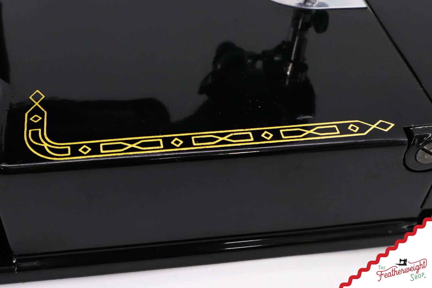 Singer Featherweight 221K Sewing Machine, RED "S" - ES6532**