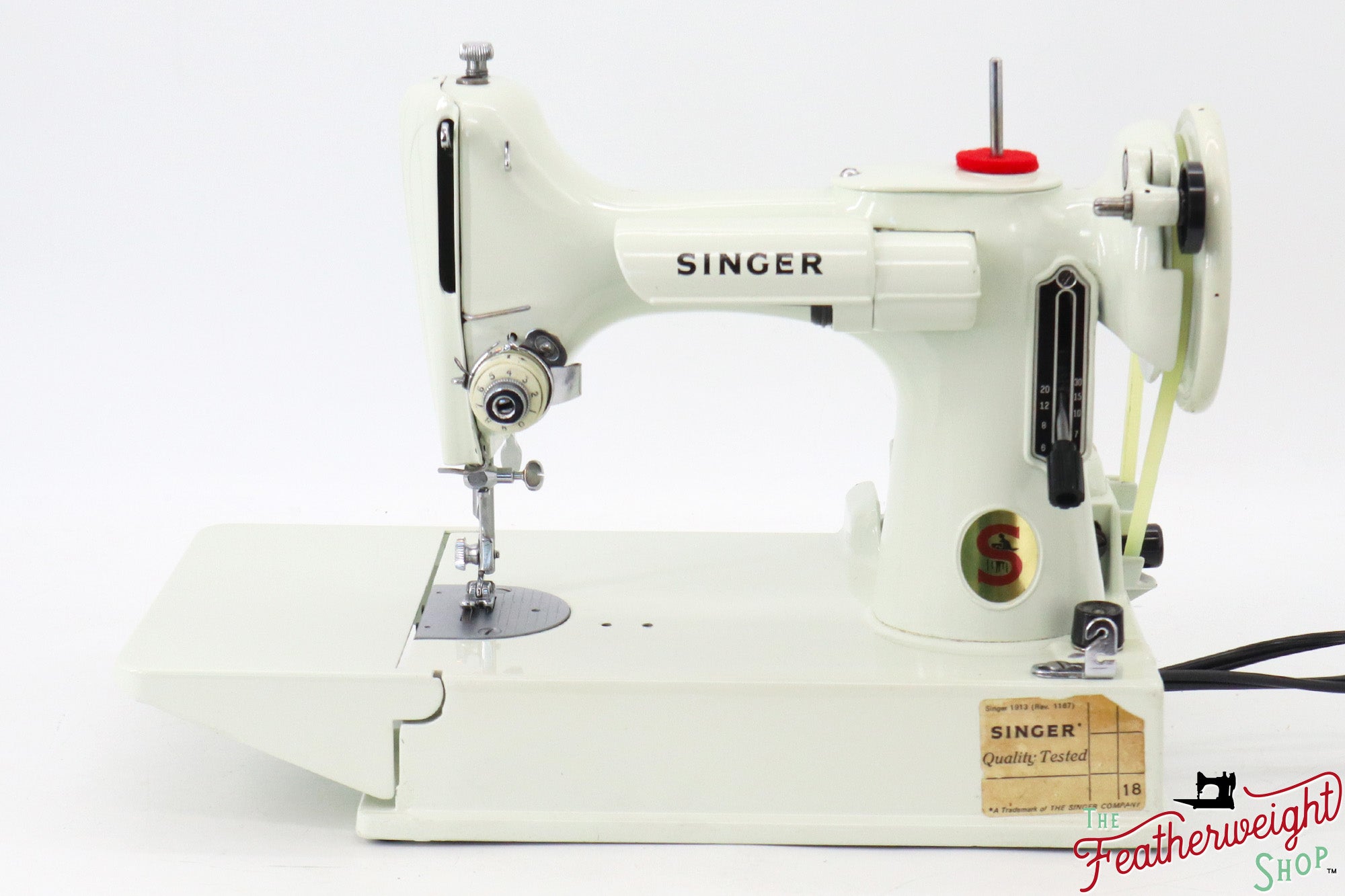 Singer Featherweight 221 Sewing Machine, WHITE - FA201***