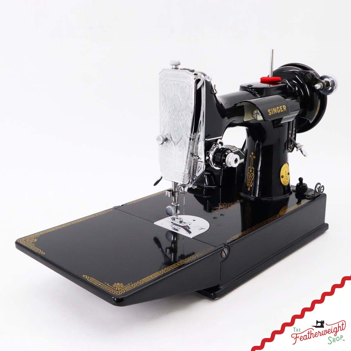 Singer Featherweight 221 Sewing Machine, AG824*** - 1946