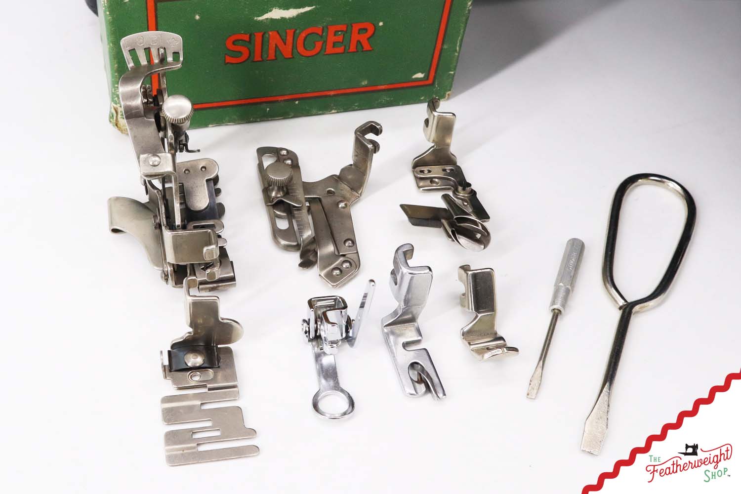 Singer Featherweight 222K Sewing Machine - EL6851**, 1956